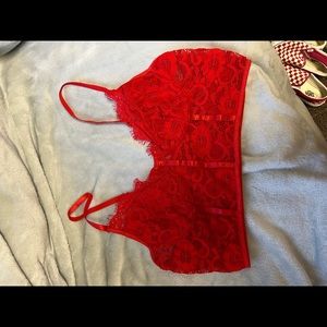Size L Red Lace Top